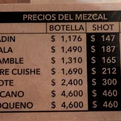 Coyote Fuego Mezcalería, foto de Adam